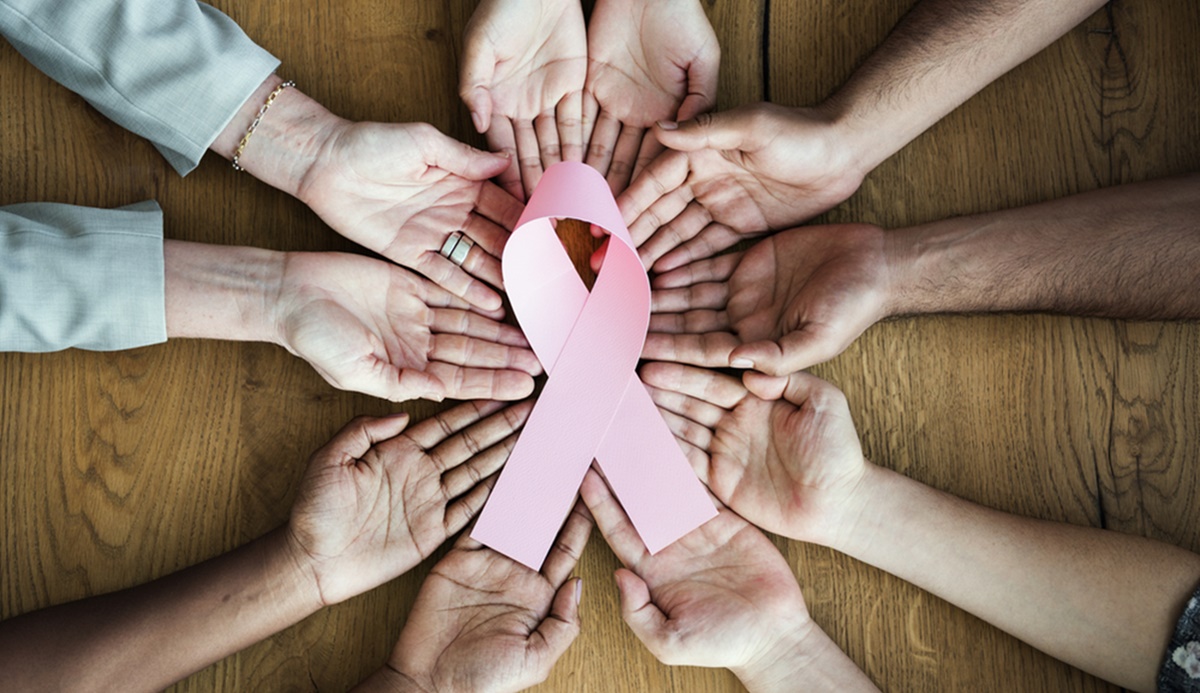 Câncer de mama também pode atingir os homens  Summit Saúde