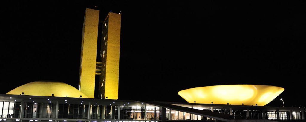 Foto noturna de Brasília