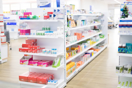 Desde 2010, antibióticos são vendidos apenas sob prescrição médica em receita especial. (Fonte: Shutterstock/Reprodução)