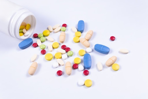 As mudanças contemplam apenas os estudos envolvendo medicamentos. (Fonte: Shutterstock/Aleksandr_Villou/Reprodução)
