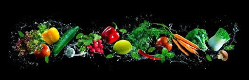 Higiene correta de alimentos diminui os riscos de viroses e intoxicações alimentares. (Fonte: Shutterstock/Reprodução)