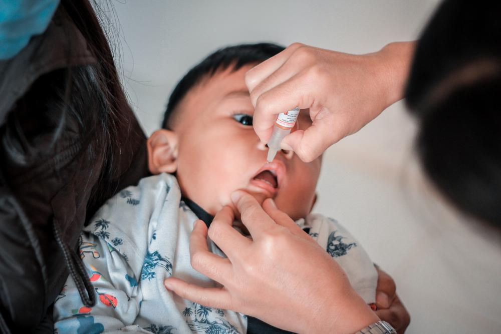 A vacinação é a melhor forma de prevenir a poliomielite. (Fonte: Shutterstock)