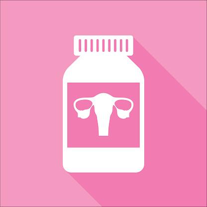 É importante lembrar que a pílula não protege contra infecções sexualmente transmissíveis (ISTs). (Fonte: GettyImages/Reprodução).